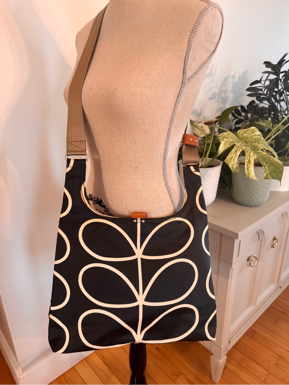 Orla Kiely Black & Cream Leaf-Loop Shoulder Bag with Tan Strap